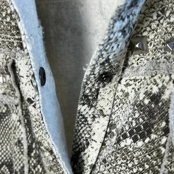 Animal print jacket,
Zara Jean jacket,snake print,raw hems, studded,rhin… - Picture 7 of 15